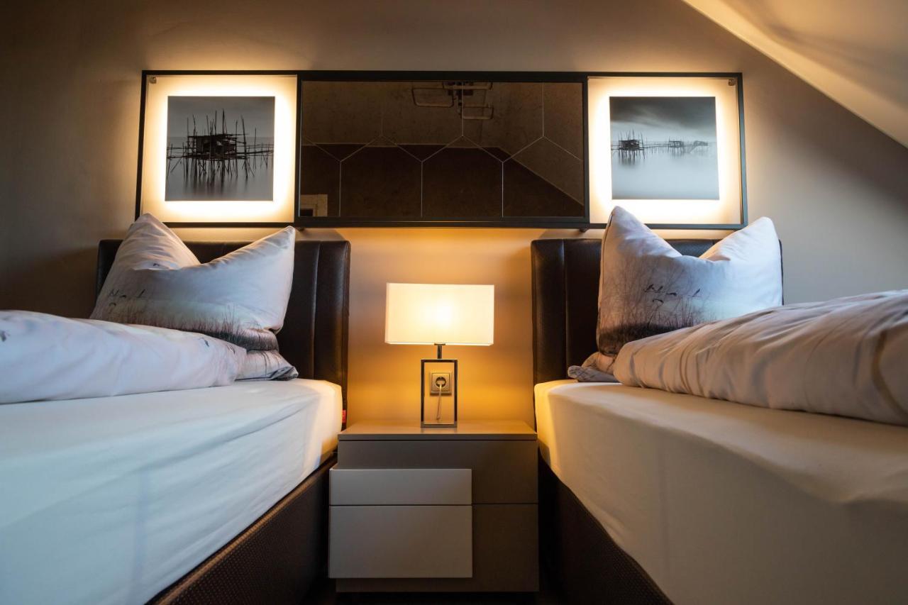 Deluxe Apartment Mit Tiefgarage In Naehe Messe-Bmw-Porsche-Dhl-Flughafen-Flugzeugwerk Der Deutsche Aircraft Leipzig Dış mekan fotoğraf