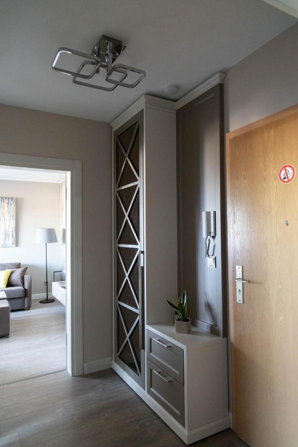 Deluxe Apartment Mit Tiefgarage In Naehe Messe-Bmw-Porsche-Dhl-Flughafen-Flugzeugwerk Der Deutsche Aircraft Leipzig Dış mekan fotoğraf